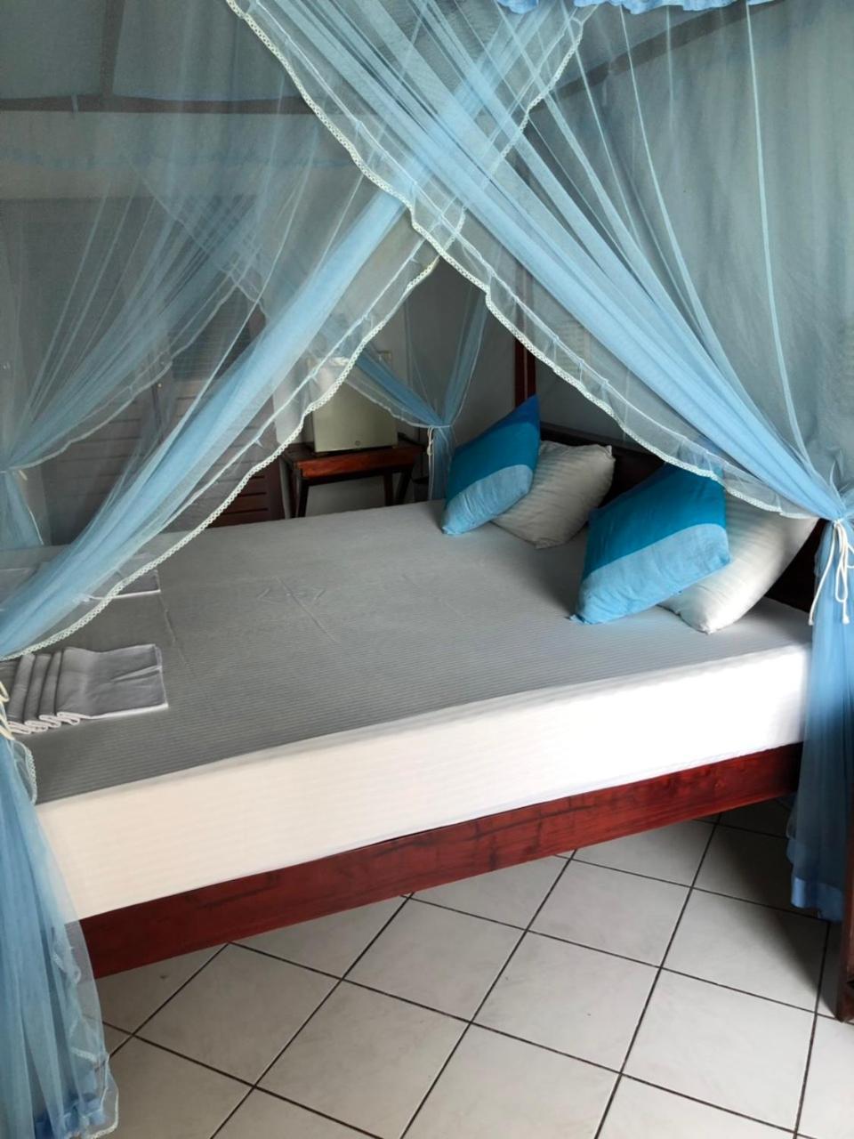Blue Ocean Villa Hikkaduwa Habitación foto